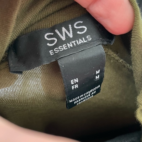 [m] SWS Camo Green Mock Neck Long Sleeve Crop Tee / Top Everyday Basics - Picture 6 of 6